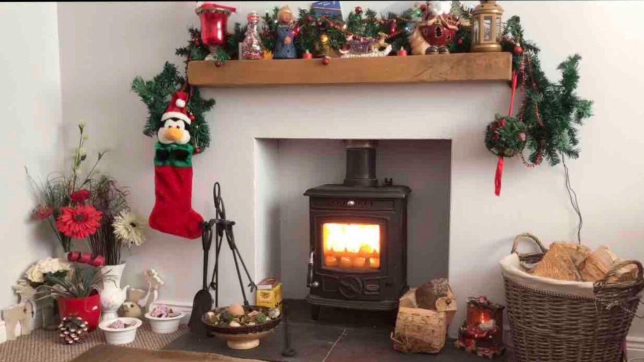 Ponderosea Cottage Free Gated Parking M1 & City Location, Wood Stove Lisburn Eksteriør billede