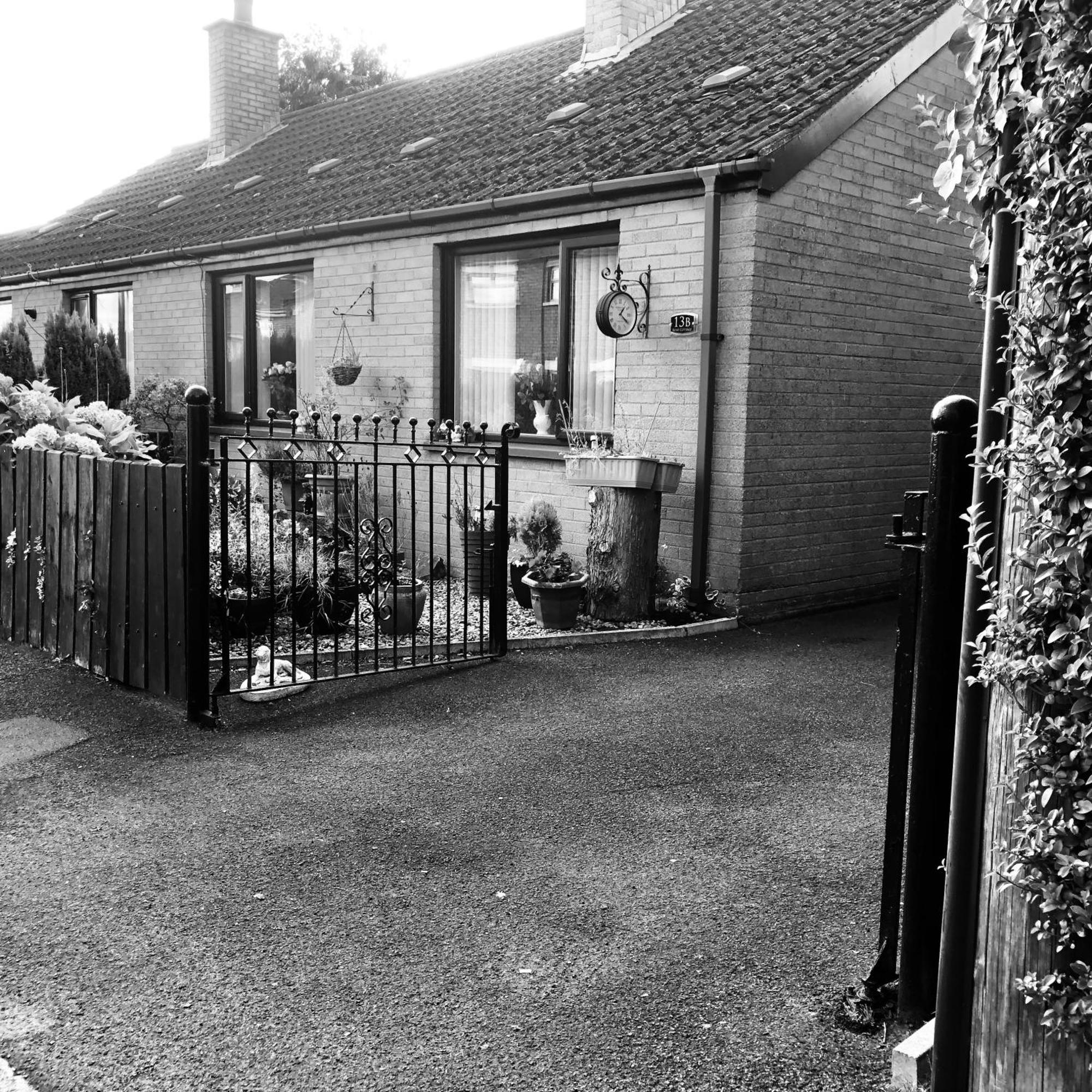 Ponderosea Cottage Free Gated Parking M1 & City Location, Wood Stove Lisburn Eksteriør billede